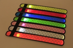 CE EN13356 Standard LED Reflective Snap On Band Bracelet